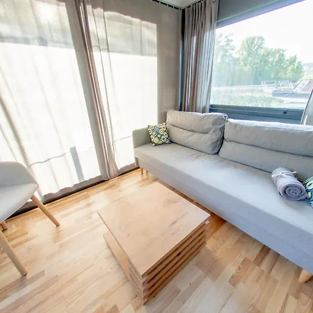 Botel Bay Houseboats Prague