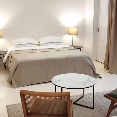 Apartment With Private Courtyard *