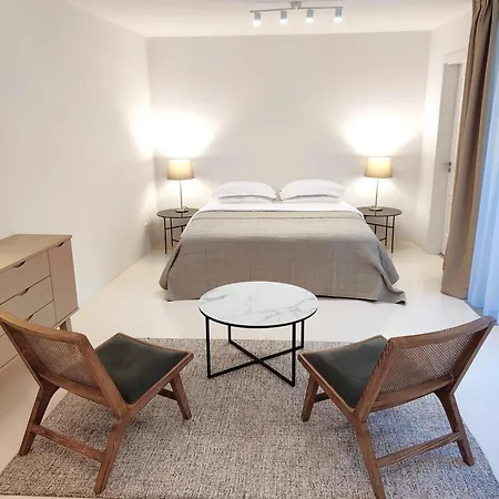 Apartmán With Private Courtyard *