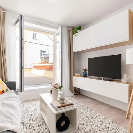 Three Bedroom Aparment With Terrace By Days Apartment Prague