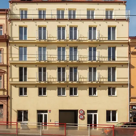 Three Bedroom Aparment With Terrace By Days