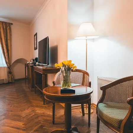 Appia Residences 4*