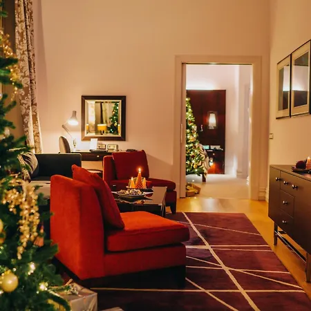 The Grand Mark - The Leading Of The World Szálloda 5*