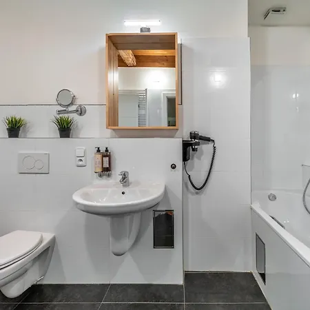 4 Arts By Adrez Apartamento Praga