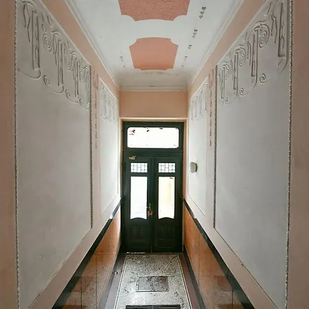 Wishlist Residences - Vinohrady Apartment Prague