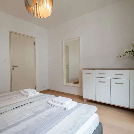 Apartment Krakovska Cr