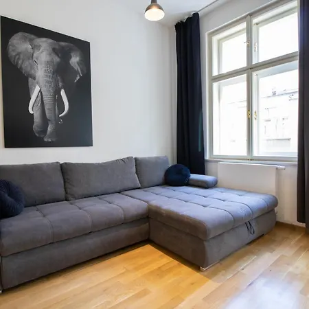 Apartment Krakovska Cr *