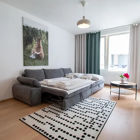 Krakovska Cr Apartment *