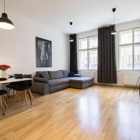 Apartment Krakovska Cr