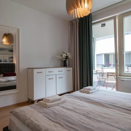 Krakovska Cr Apartment