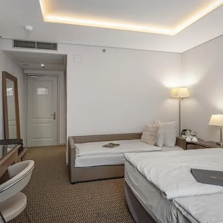 Royal 4* Praga