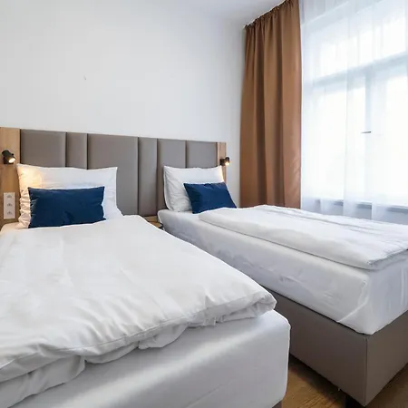 Leon Hotel