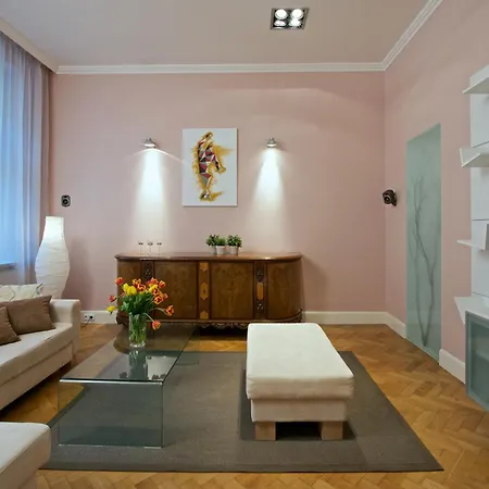 Holec Apartment *