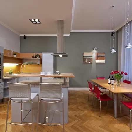 Holec Apartment *