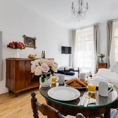 Siesta Apartment *