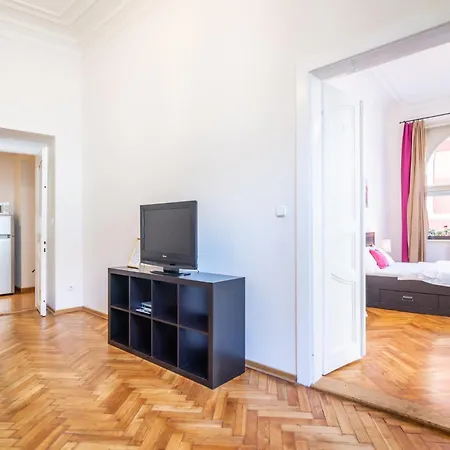 Royal Road Apartamento