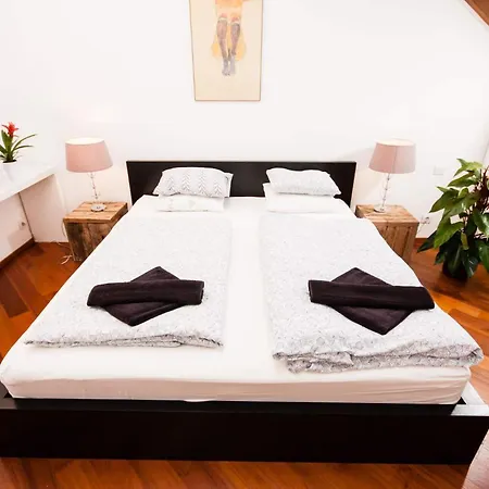 Luxury Loft Apartment Prag