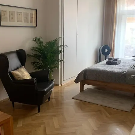 Apartment Anenska By Charles Bridge 3