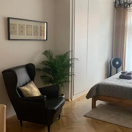 Apartment Anenska By Charles Bridge 3 Prague