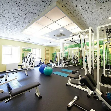 Capital Aparthotel 3*