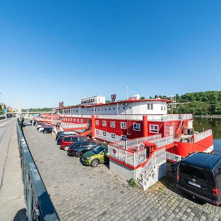 Albatros Bådhotel