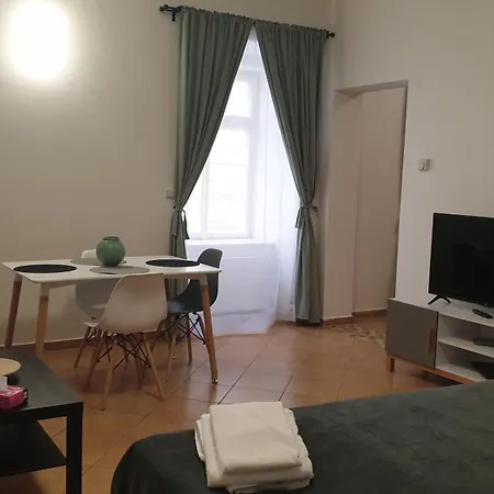 White Swan Boutique Apartment *