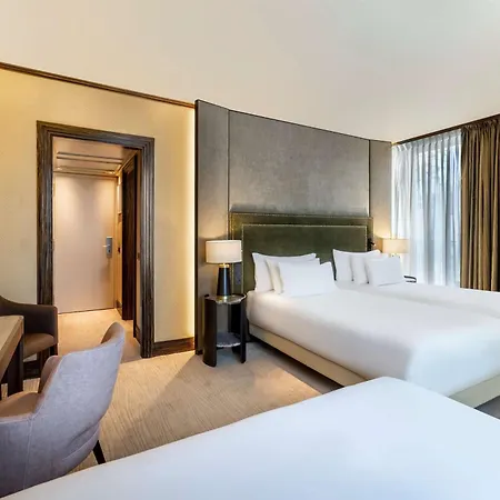 Nh Collection Carlo Iv 5* Prag