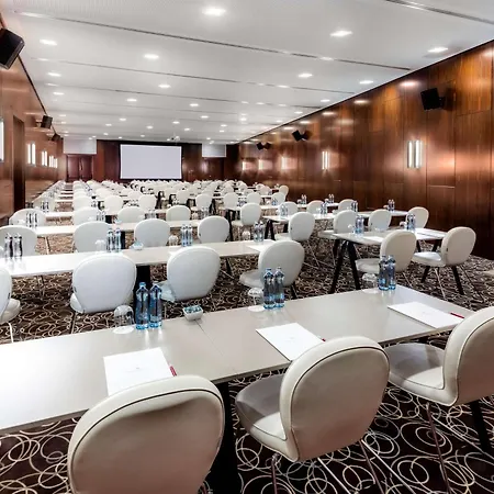 Hotel Nh Collection Carlo Iv