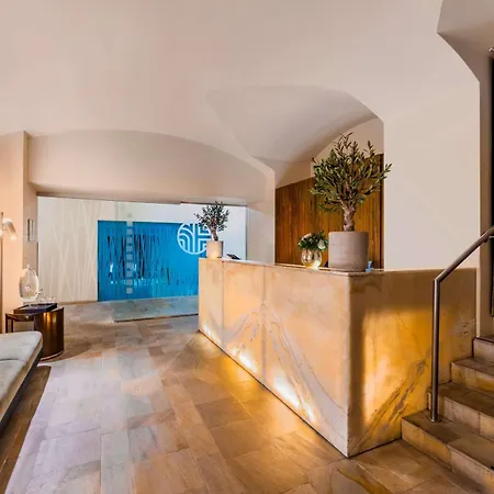 Nh Collection Carlo Iv Hotel
