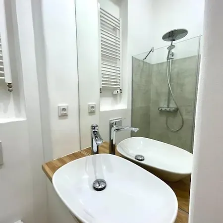 Apartment Fantastic Location! Superhost 5 Star