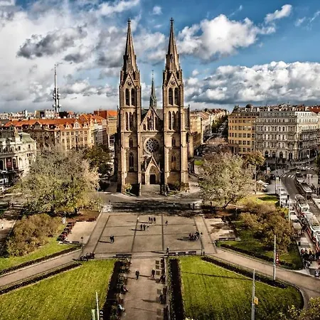 Fantastic Location! Superhost 5 Star Apartment