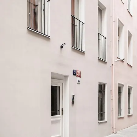 Millennium Hideaway Apartment *