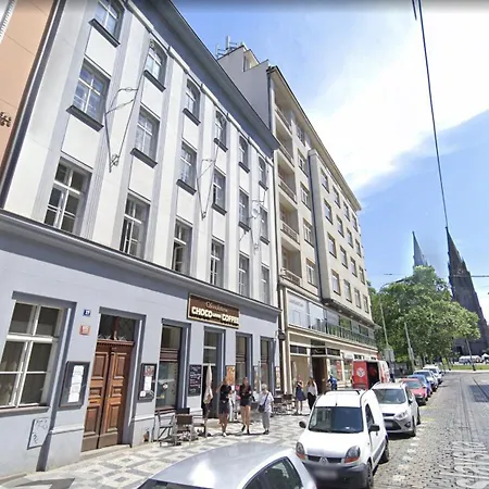 Location In Prague! 4 Bedrooms And Super Host! Prague