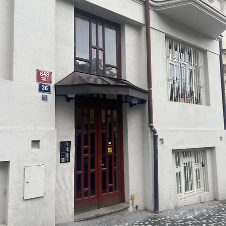 Apartment Modern In The Heart Of Vrsovice *