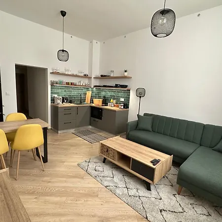 Modern In The Heart Of Vrsovice Apartment Prague