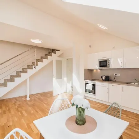 Grand Loft 110m2 Apartment Prague