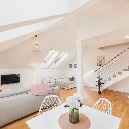 Royal Loft Apartment *