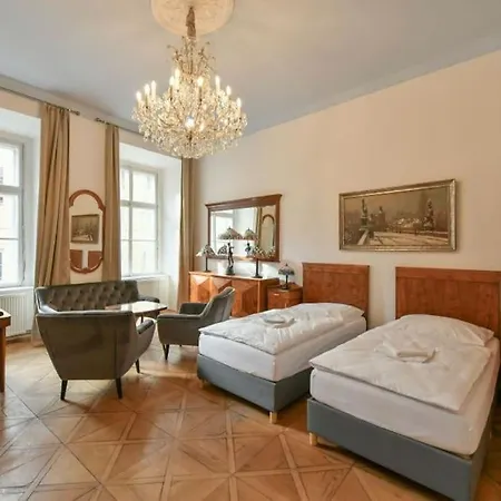 4 Sigle Beds Or 2 Double Beds Luxury * Prague