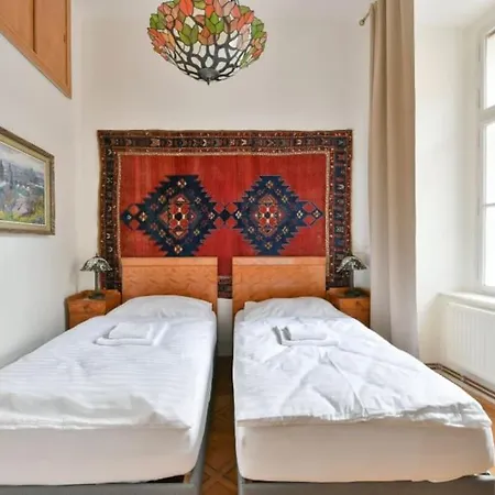 Apartment 4 Sigle Beds Or 2 Double Beds Luxury Prague