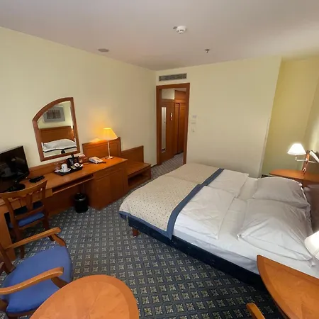 Ramada Centre Hotel Praha