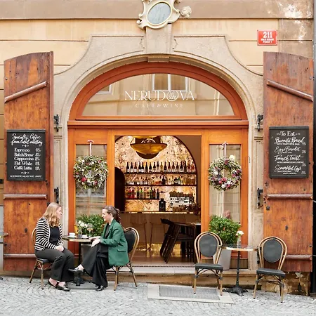 Hotel Nerudova 211 Prague
