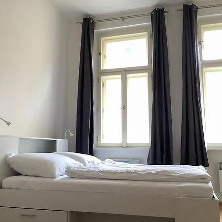 Apartamento In Viktoria Zizkov *
