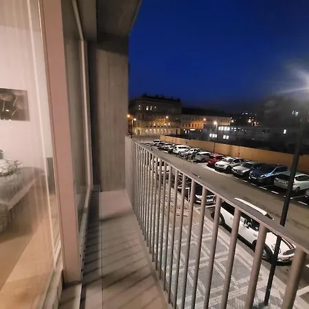 Terrace And Free Parking Apartment *