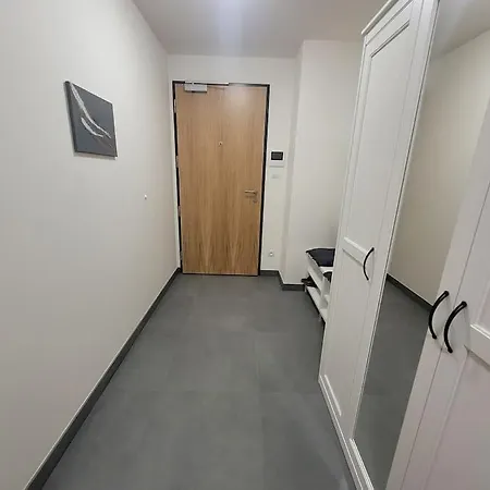 Terrace And Free Parking Apartment *