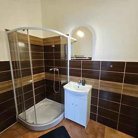 Apartment Zizkov 2c *