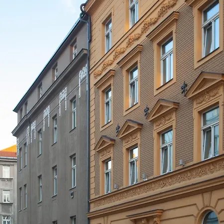 Holandska 36 Prag
