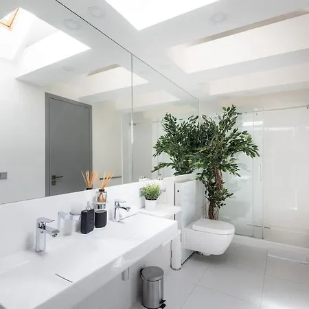 Ac Luxury Loft Friends & Family Edition Apartment
