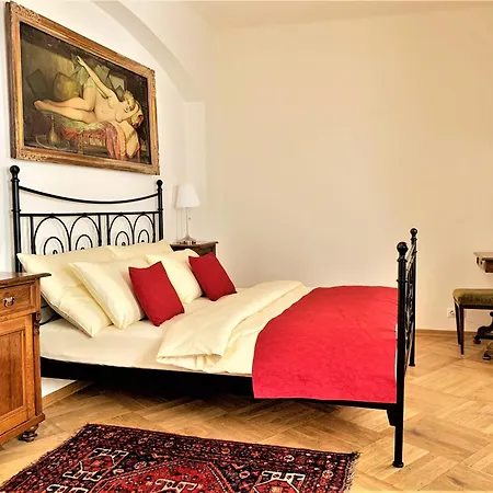 Small Luxury Palace Szálloda