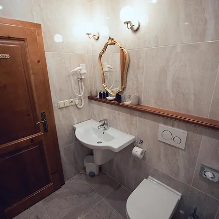 Отель Svatojansky Dvur 4*