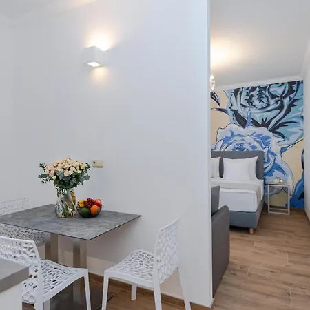 Eight Secrets Boutique By Dwellfort Aparthotel 4*